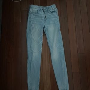 American eagle light blue jeans